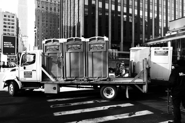 Best Luxury portable toilet rental  in Waupaca, WI
